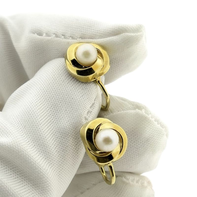 Image 8 of Gold clip-on earrings with cultured pearls