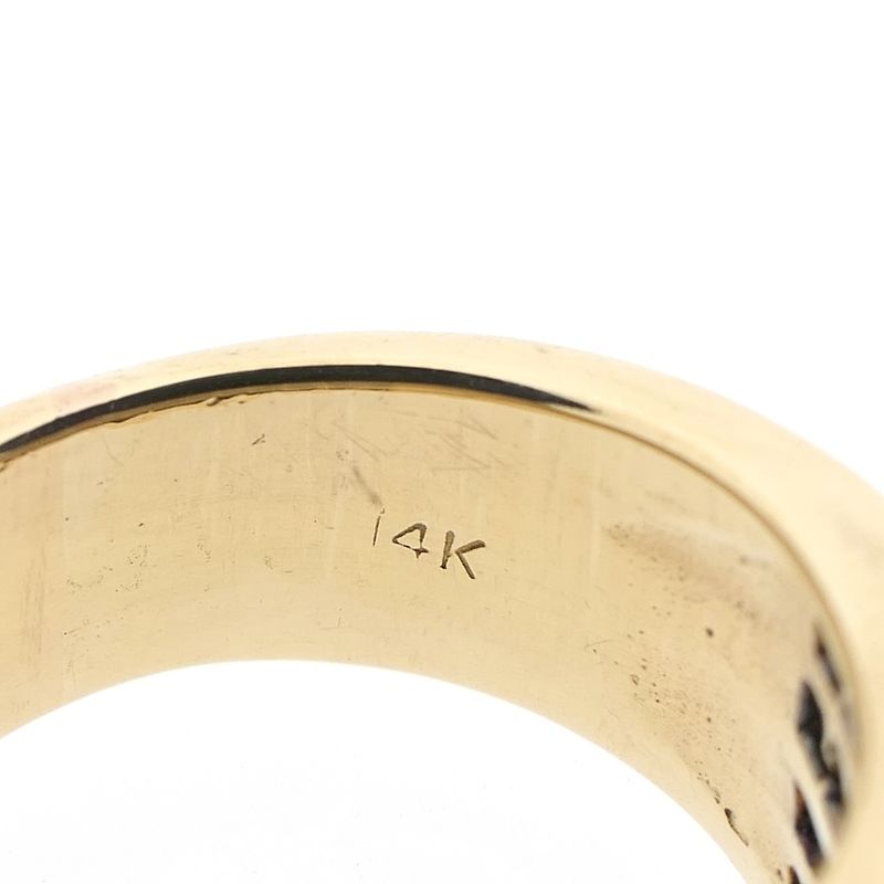 Image 8 of Gold pavé ring with diamonds; 4.16 ct.