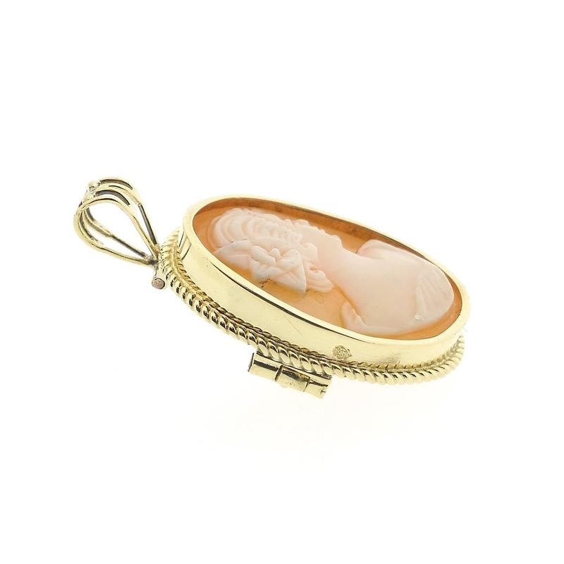 Image 4 of Gold brooch/pendant with cameo