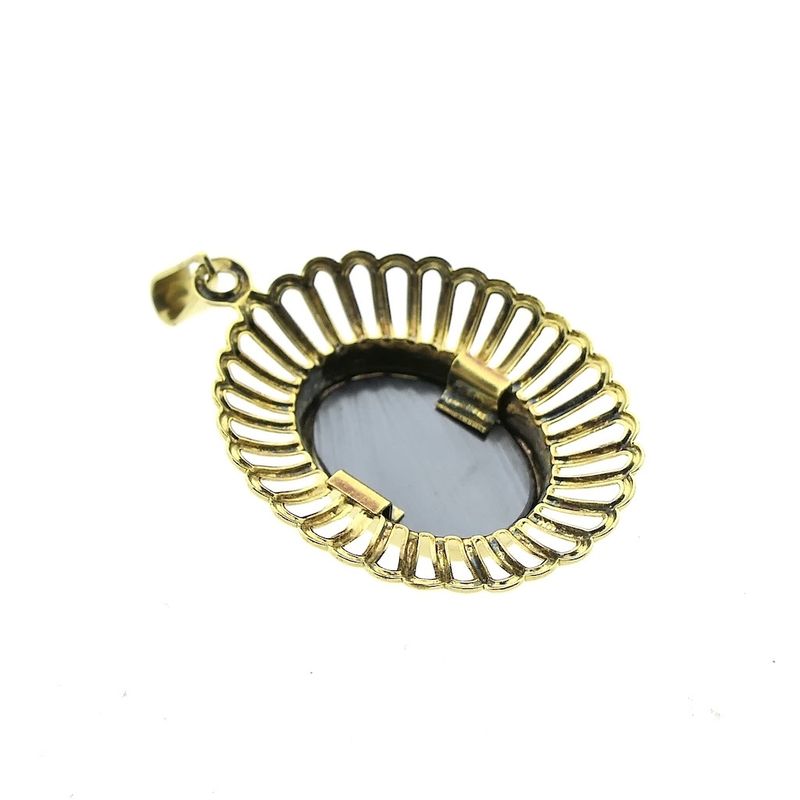 Image 4 of Gold pendant with hematite