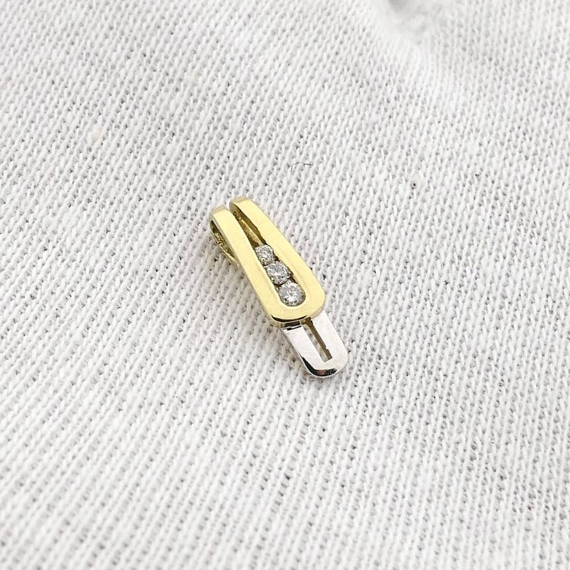 Image 10 of Zinzi Bicolor Gold Pendant with Diamonds