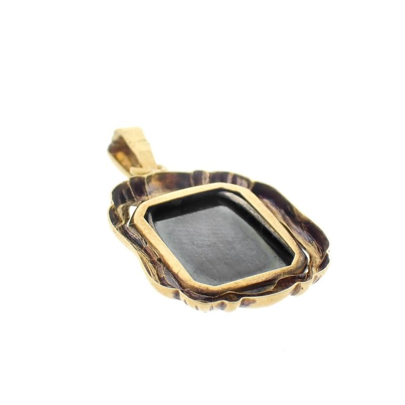 Image 3 of Vintage gold pendant with hematite