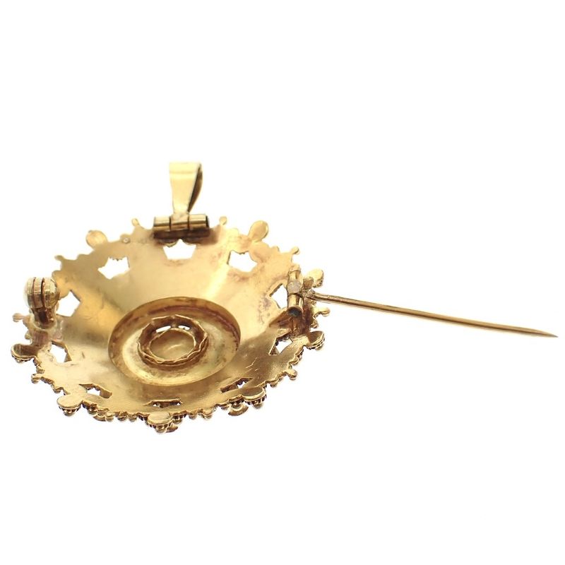 Image 4 of Large gold Zeeland brooch/pendant | Ø 32 mm