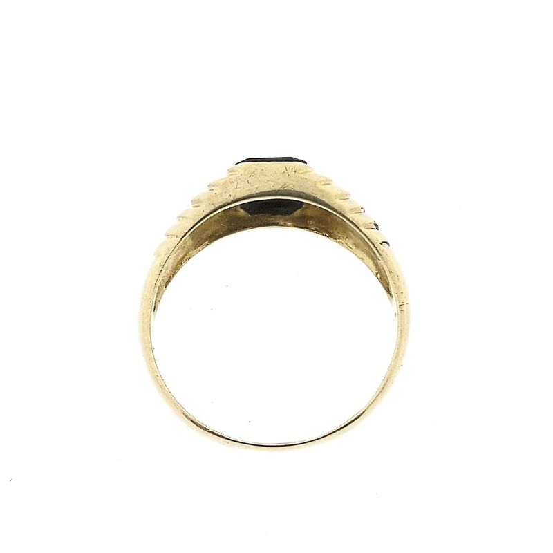 Image 5 of Gold signet ring with onyx