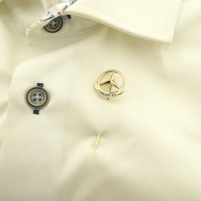 Image 2 of 8 carat vintage lapel pin with Mercedes Benz logo
