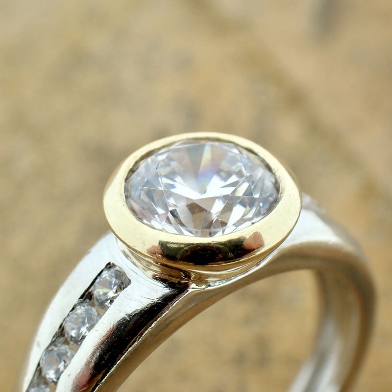 Image 4 of Two-tone gold ring with zirconia stones
