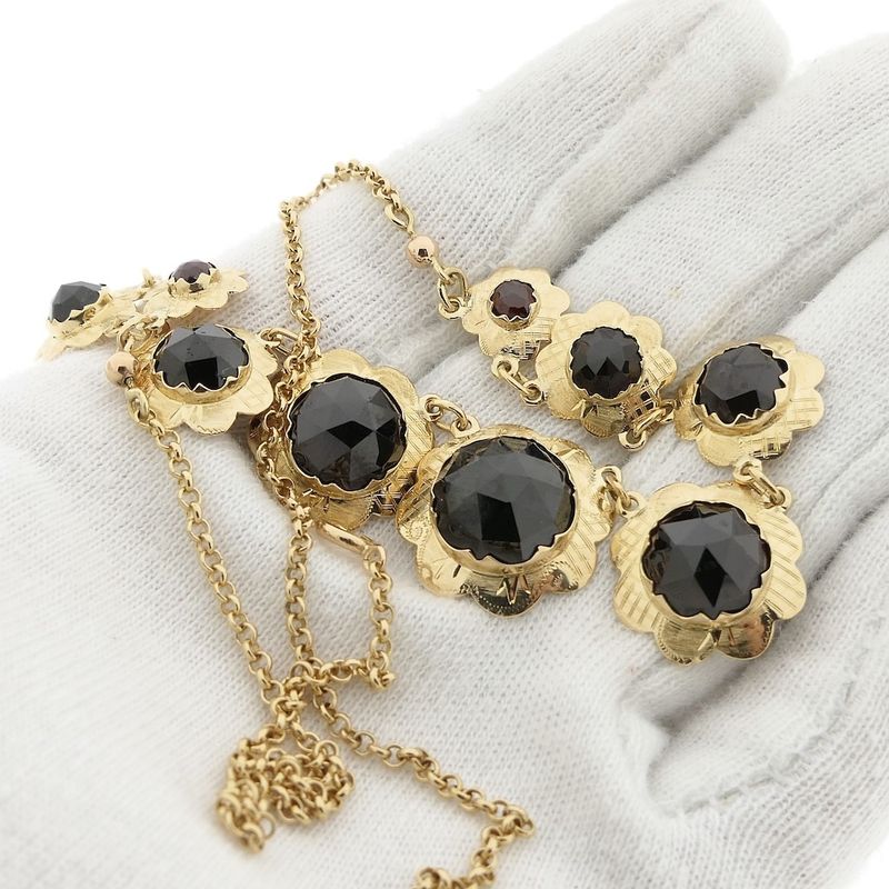 Image 7 of Antique gold necklace with garnet | 43.5 cm
