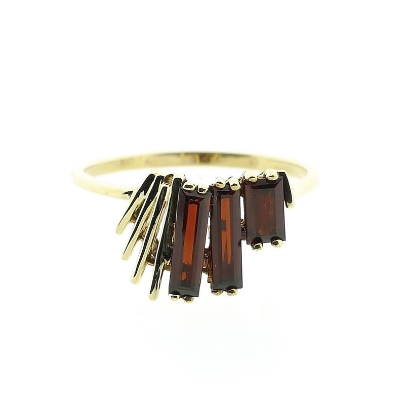 Image 3 of Gold ring with garnet stones | Art Deco