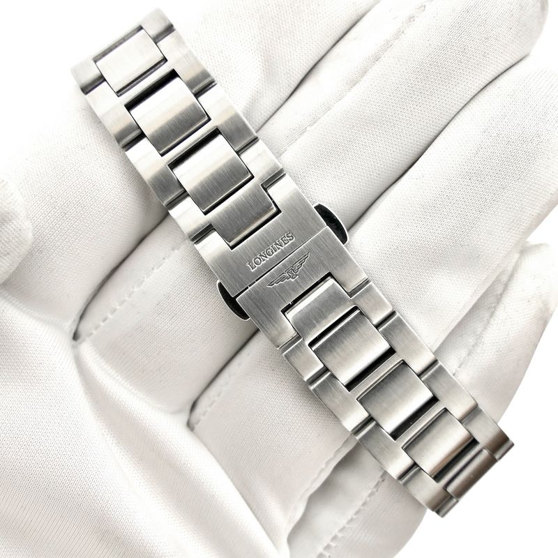 Image 6 of Longines Conquest Mother of Pearl & Diamonds L3.257.4.87.6; Ladies watch