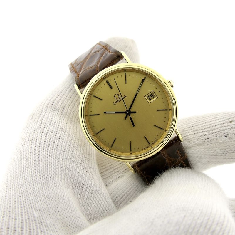 Image 8 of Omega Jubilee; Vintage 18k gold men's watch in full set