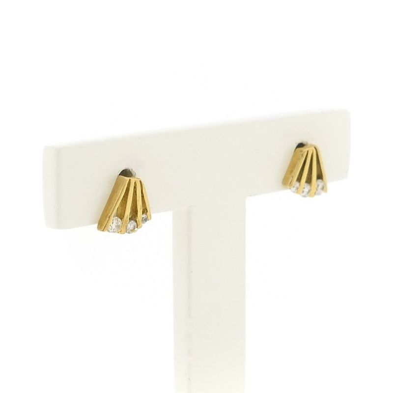 Image 2 of Gold stud earrings with zirconia