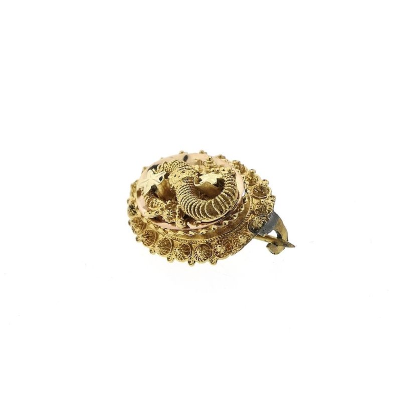 Image 3 of Antique gold brooch of a hat bell