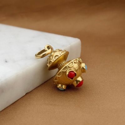 Image 2 of Gold ornamental pendant with gemstones