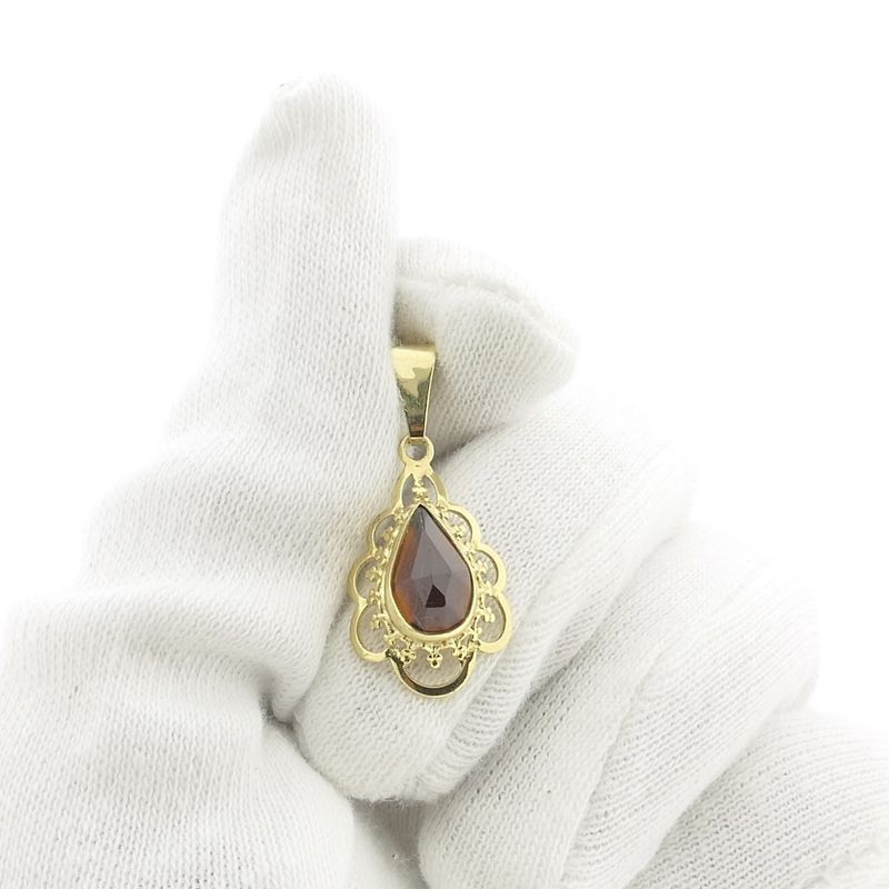 Image 8 of Vintage gold pendant with garnet