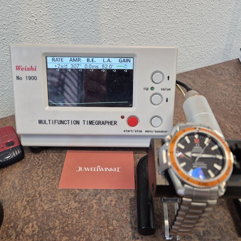 Image 25 of Omega Seamaster Planet Ocean 42mm 2209.50.00; Automatic men's diving watch