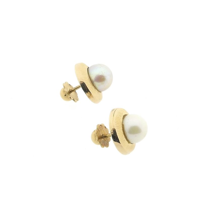 Image 11 of Gold stud earrings with pearl