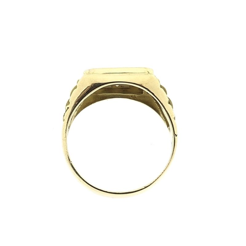 Image 5 of Gold signet ring with diamonds; 0.54 ct.