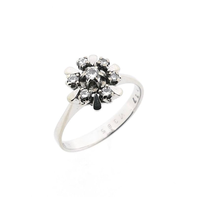 Image 1 of White Gold Surround Ring with Diamonds; 0.17 ct.