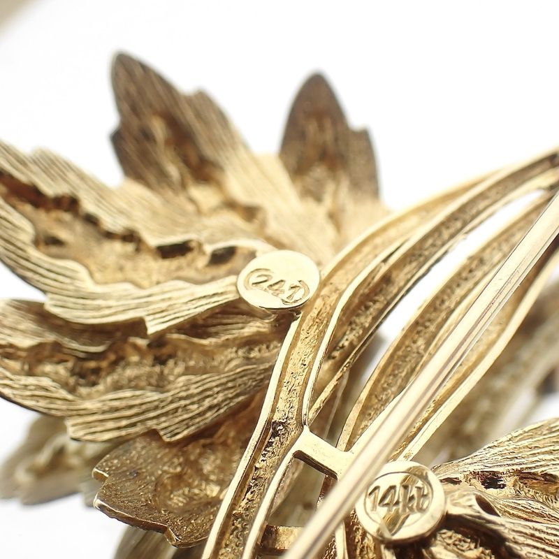 Image 8 of Gold floral brooch | Vintage