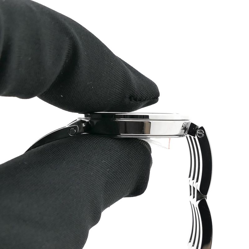 Image 6 of Movado Esperanza; Women's watch with diamonds and Bleu 'Mother of Pearl' dial; 0607231