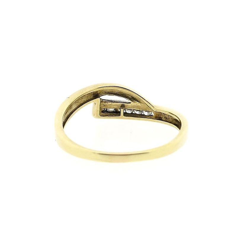 Image 4 of Gold ring with diamonds; 0.14 ct.