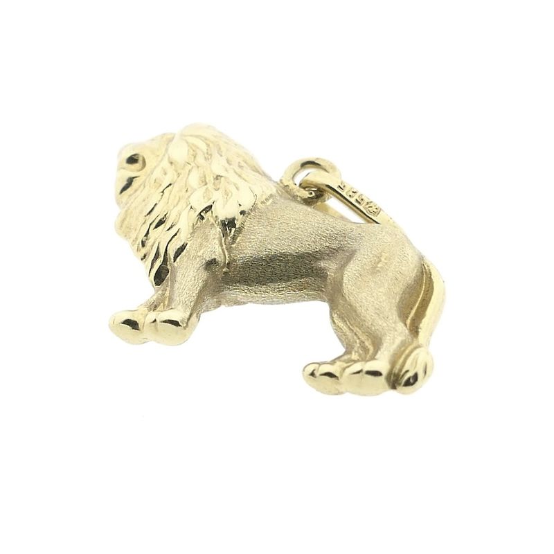 Image 7 of Gold pendant of a lion