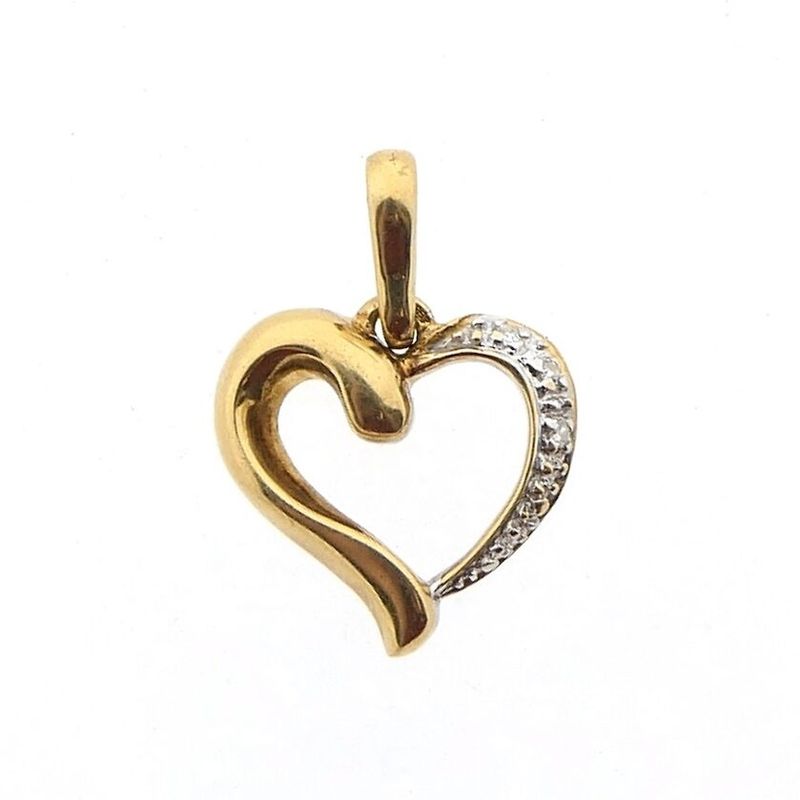 Image 1 of Gold heart pendant with diamonds | 0.015 ct.