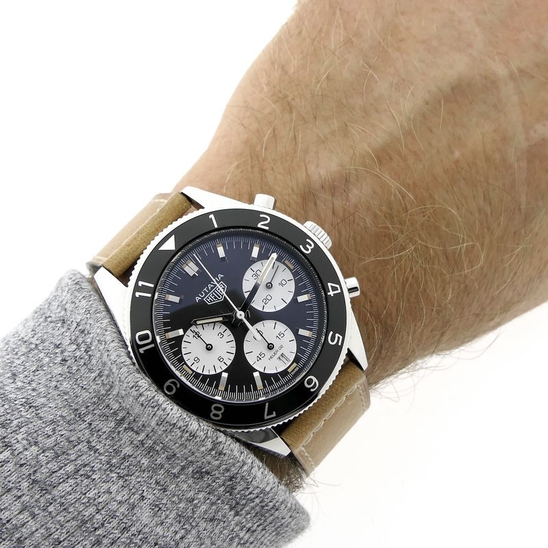 Image 8 of Heuer Autavia CBE2110; Chronograph men's watch
