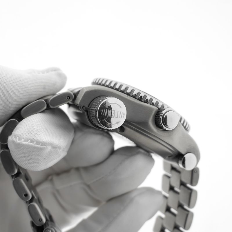 Image 8 of Breitling Emergency Professional E56121; Titanium men's watch with 121.5MHz emergency transmitter