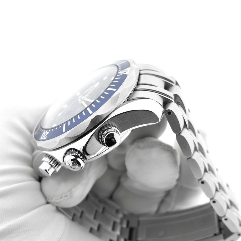 Image 13 of Omega Seamaster Diver 300m 2225.80.00; Chronograph men's watch