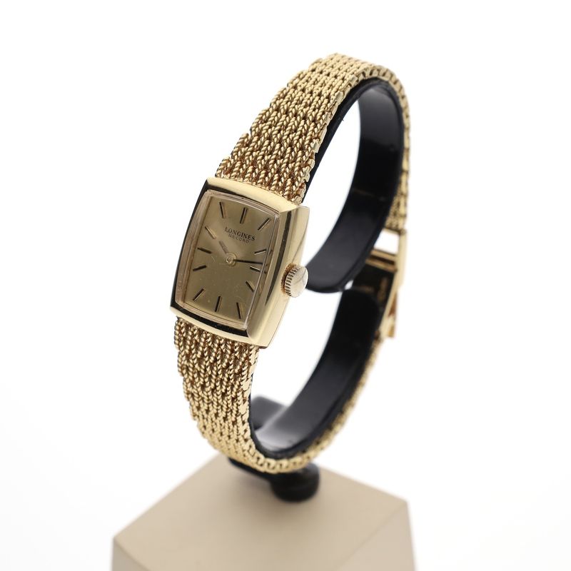 Image 2 of Longines Record 671.0944; Vintage 18k gold women's watch with papers from 1975