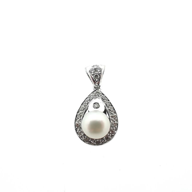 Image 1 of White gold pendant with pearl and diamonds; 0.13 ct.