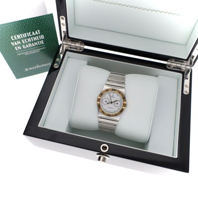 Image 2 of Omega Constellation Manhattan 'Day-Date' 398.0869; Vintage Watch