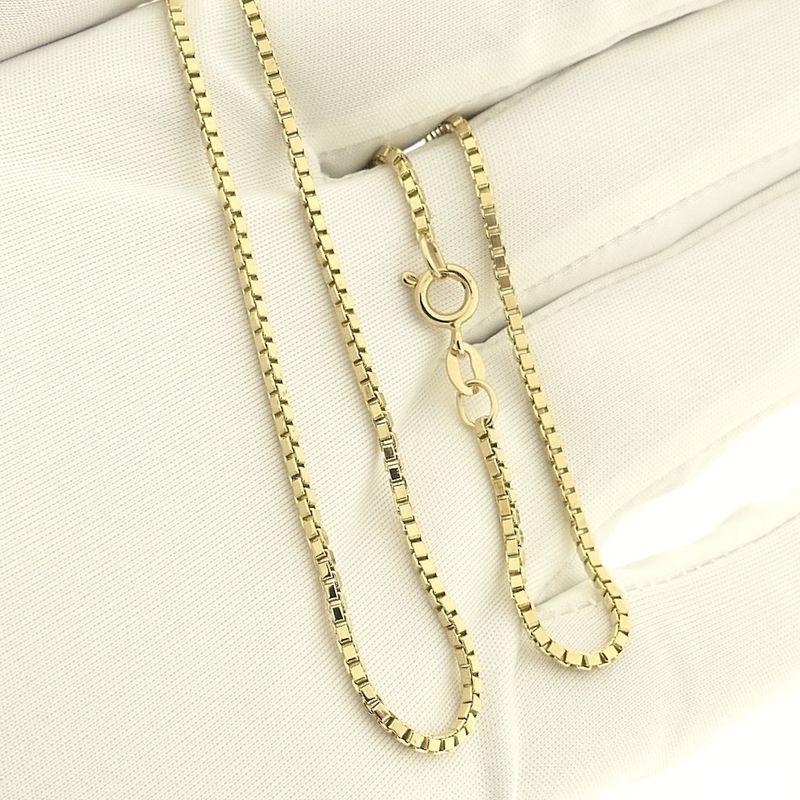 Image 7 of Golden Venetian link chain