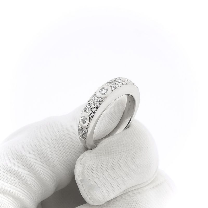 Image 9 of White gold pavé ring with diamonds
