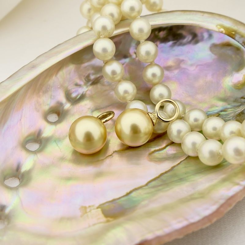 Image 4 of Zinzi gold earrings with artificial pearls