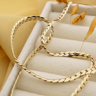 Image 2 of Gold flat gourmet link chain