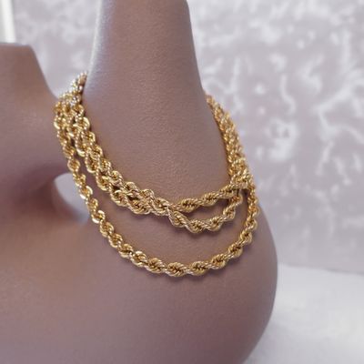 Image 2 of Gold twisted link chain