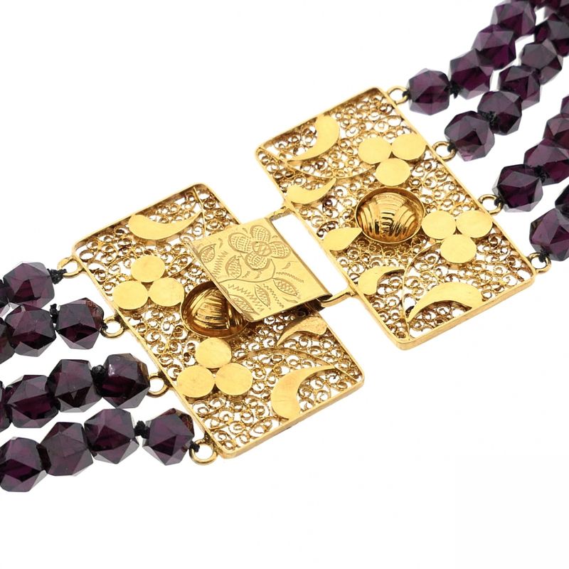 Image 6 of Antique beaded necklace with gold decorative clasp