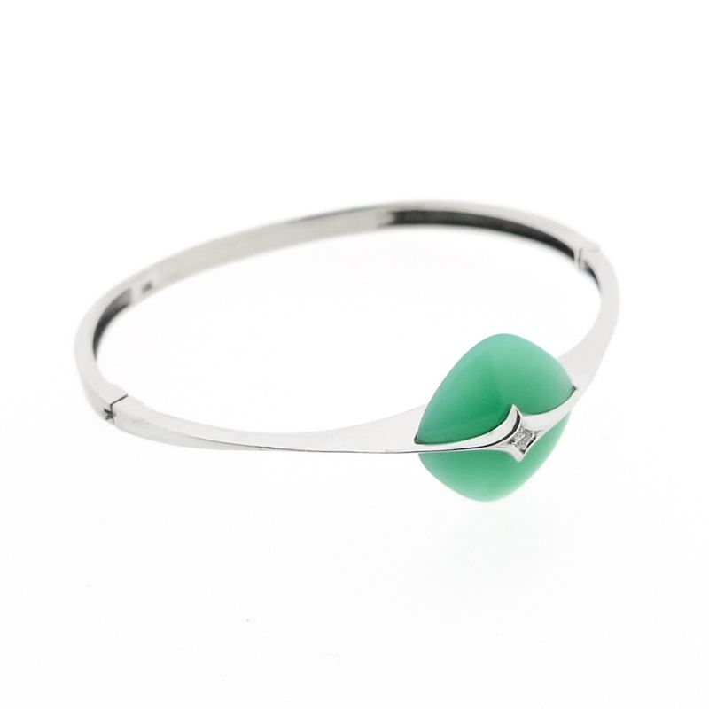 Image 5 of White gold bracelet with jade and diamond 0.035 ct.