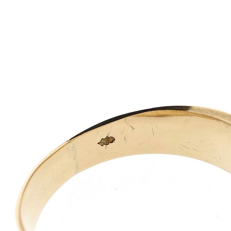 Image 6 of Vintage Gold Signet Ring with Garnet