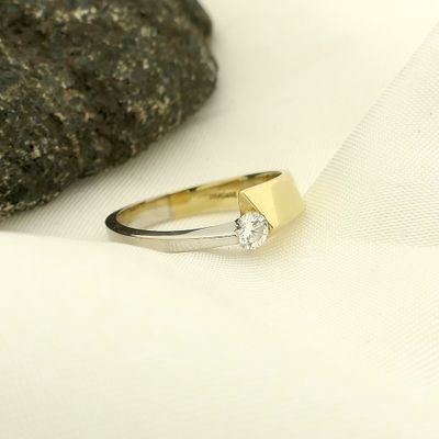 Image 2 of Two-tone gold ring with diamond | 0.17 ct.