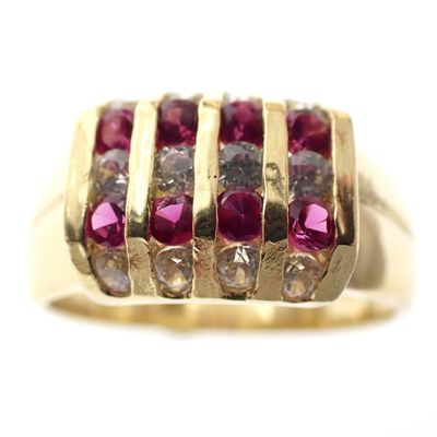 Image 2 of 18 carat gold ring with zirconia and spinel