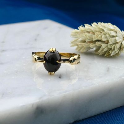 Afbeelding 2 van Vintage gouden ring met granaat