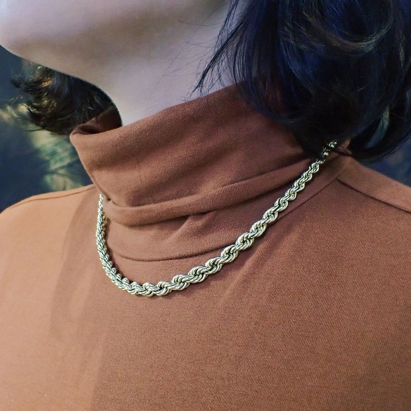 Image 5 of Golden twisted link chain.