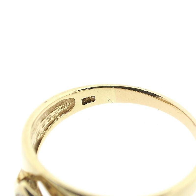 Image 6 of Gold ring with diamond; 0.04 ct.
