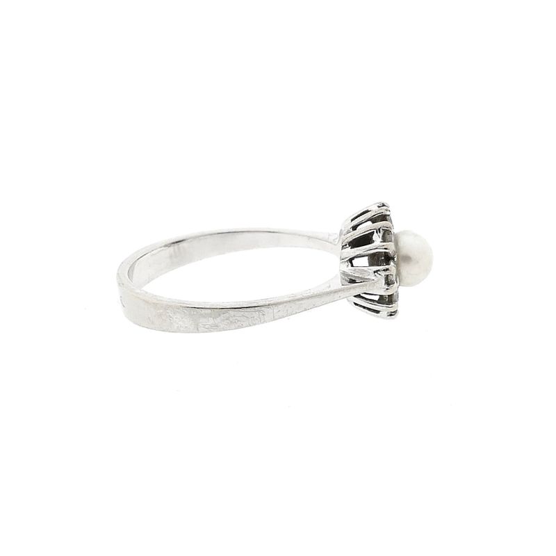 Image 5 of Diamonde White Gold Ring with Pearl & Diamonds