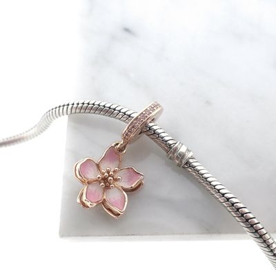 Pandora Moments dangling charm; Rose gold plated; Hanging Daisy Image 2 of Pandora Moments dangling charm; Rose gold plated; Hanging Daisy