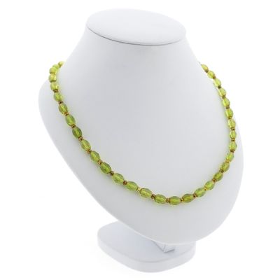 Image 2 of 9 carat peridot bead necklace
