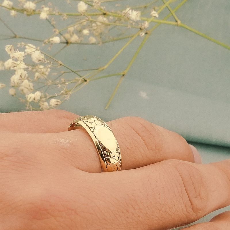 Image 4 of 8 carat men's ring with engraving plate